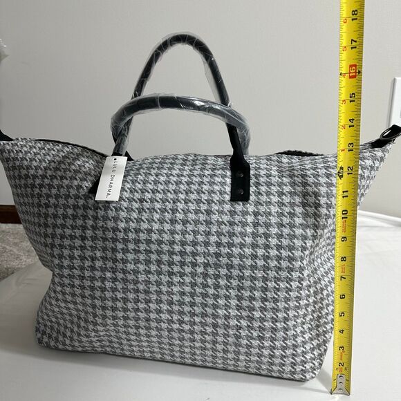 NWT Lulu Dharma Gray Houndstooth Weekender Overnight Crossbody Travel Tote - Picture 5 of 12